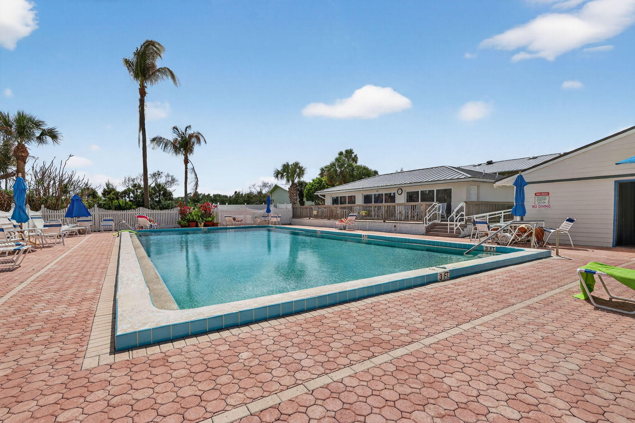 ISLAND VILLAGE PHASE II - Residential