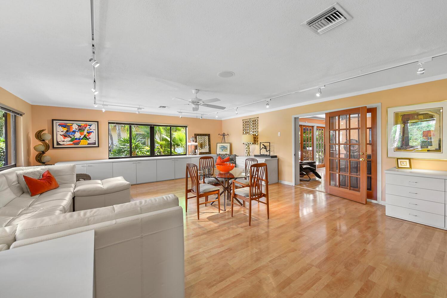 TUNISON PALMS - Residential