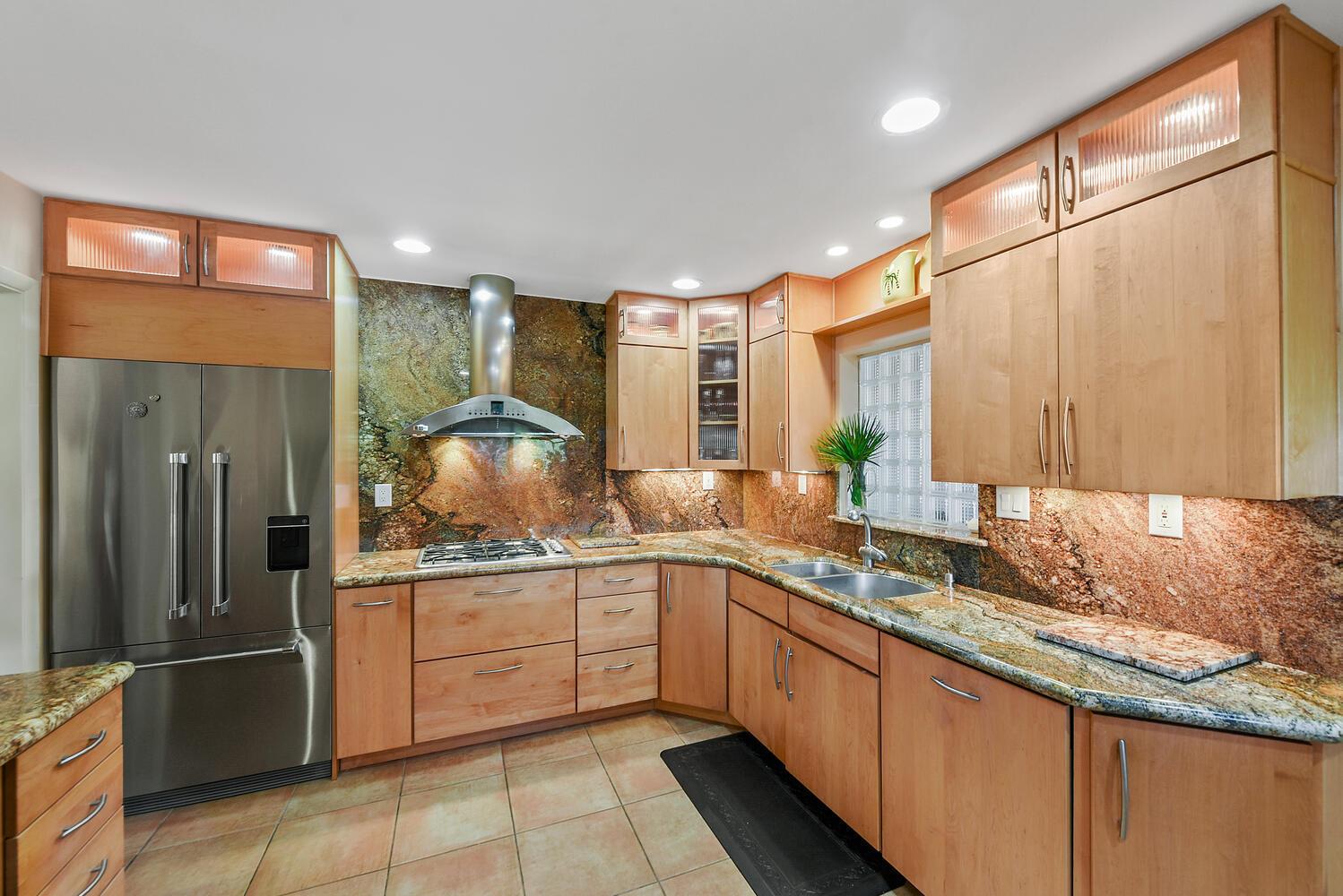 TUNISON PALMS - Residential