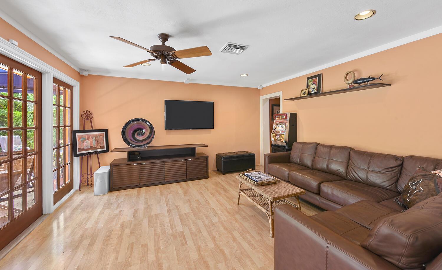 TUNISON PALMS - Residential