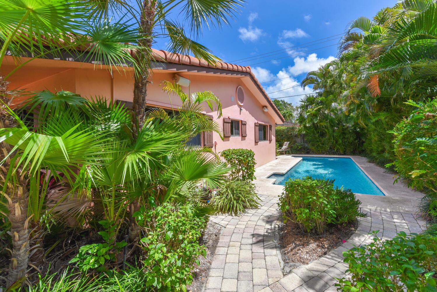 TUNISON PALMS - Residential