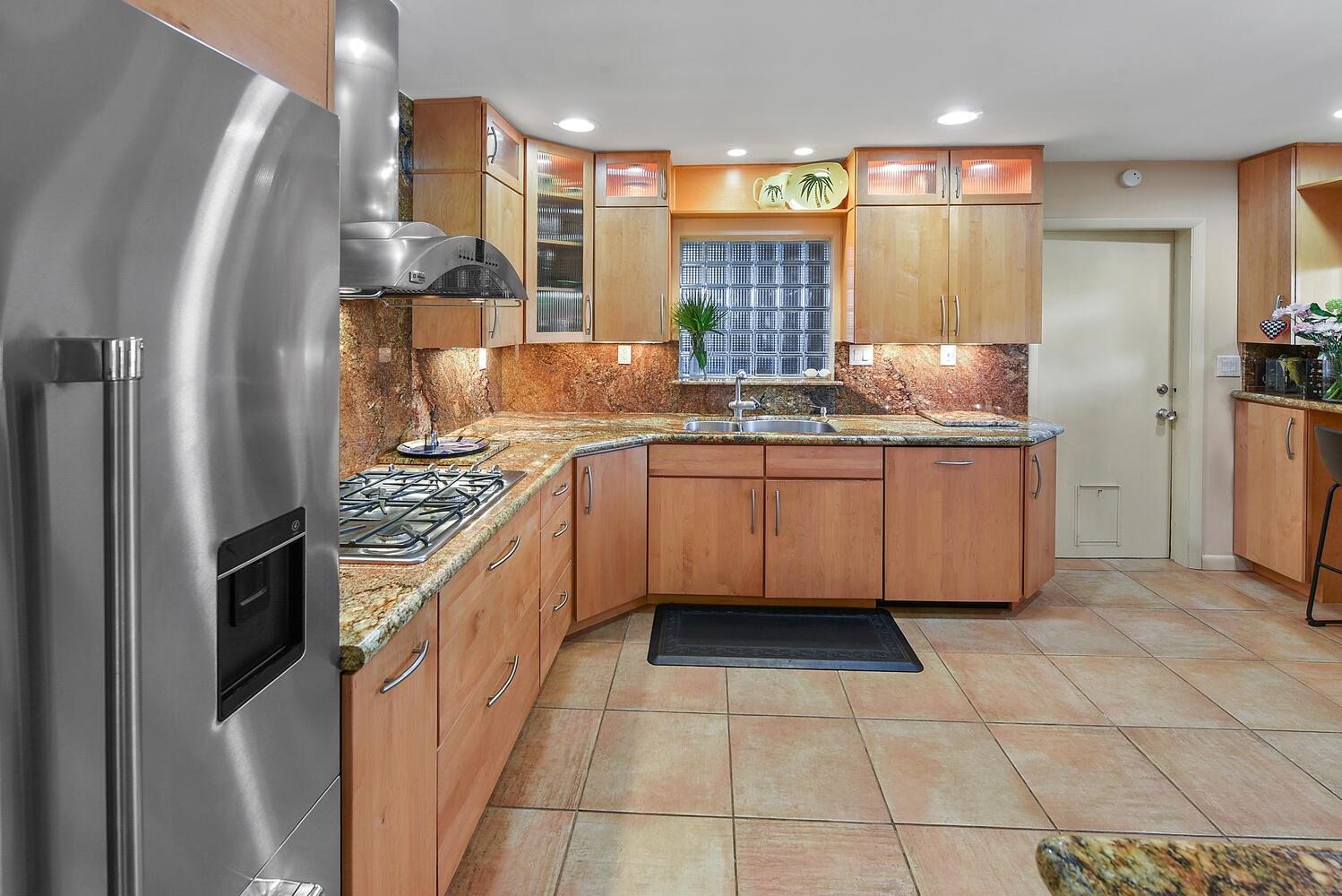 TUNISON PALMS - Residential