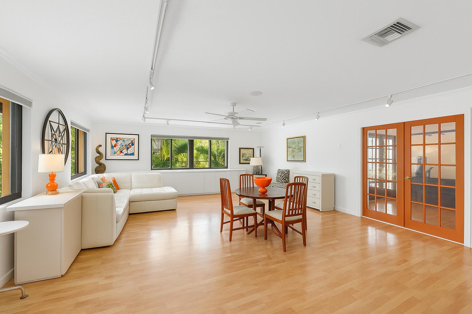 TUNISON PALMS - Residential