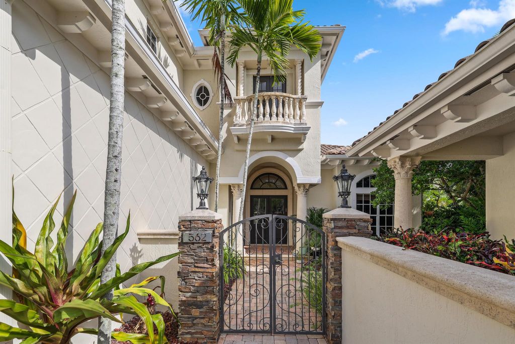 Photo of 562 Rookery Place, Jupiter, FL 33458 (MLS # R10939224)