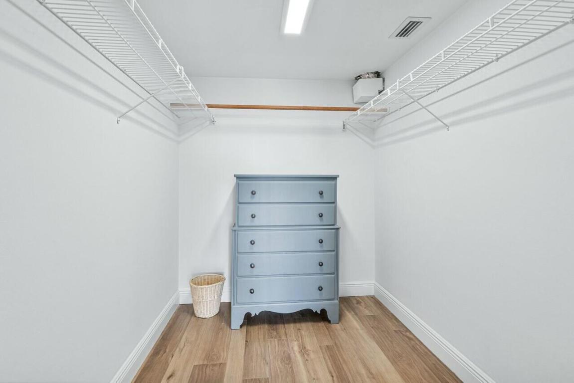 WATERWAY BEACH CONDOS - Residential Lease