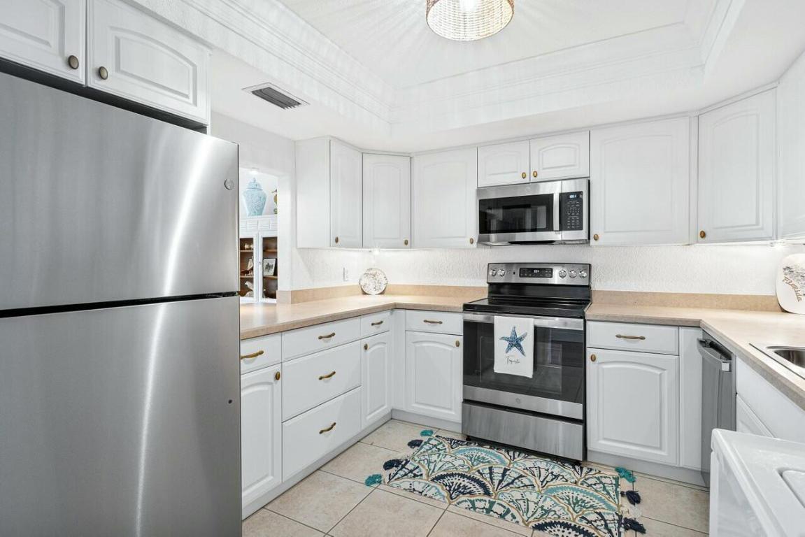 WATERWAY BEACH CONDOS - Residential Lease