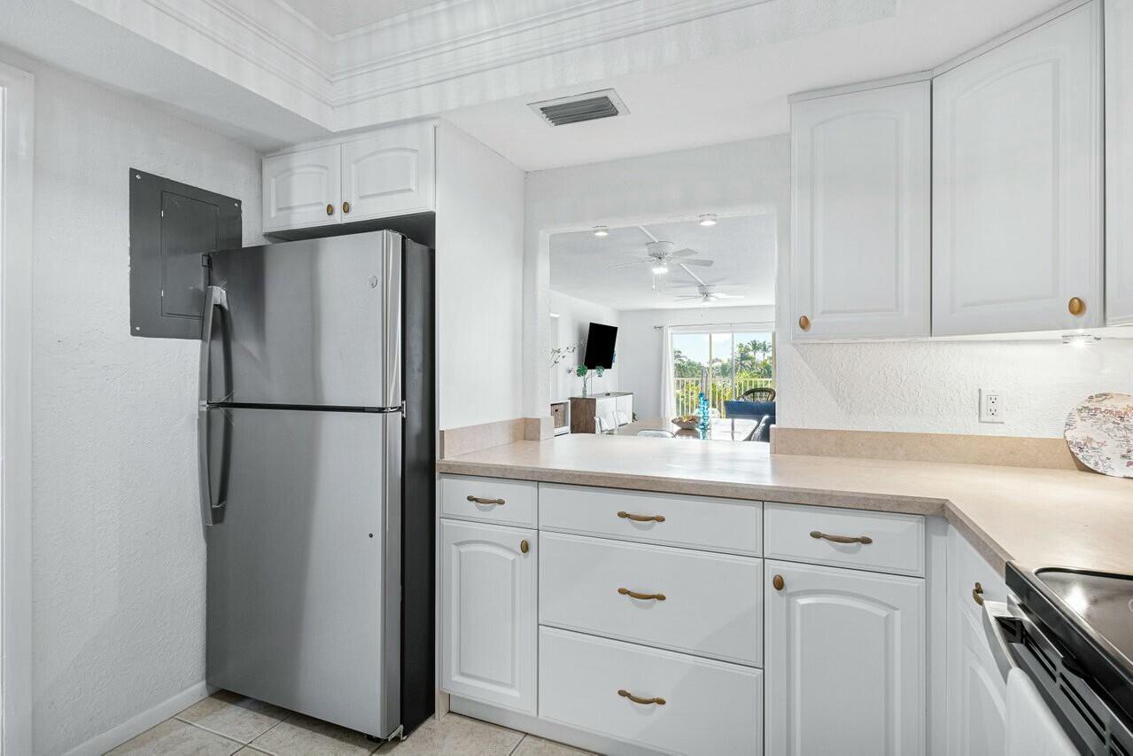 WATERWAY BEACH CONDOS - Residential Lease