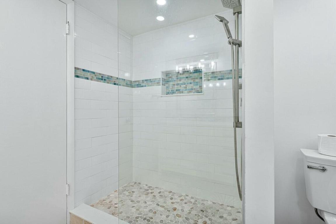 WATERWAY BEACH CONDOS - Residential Lease