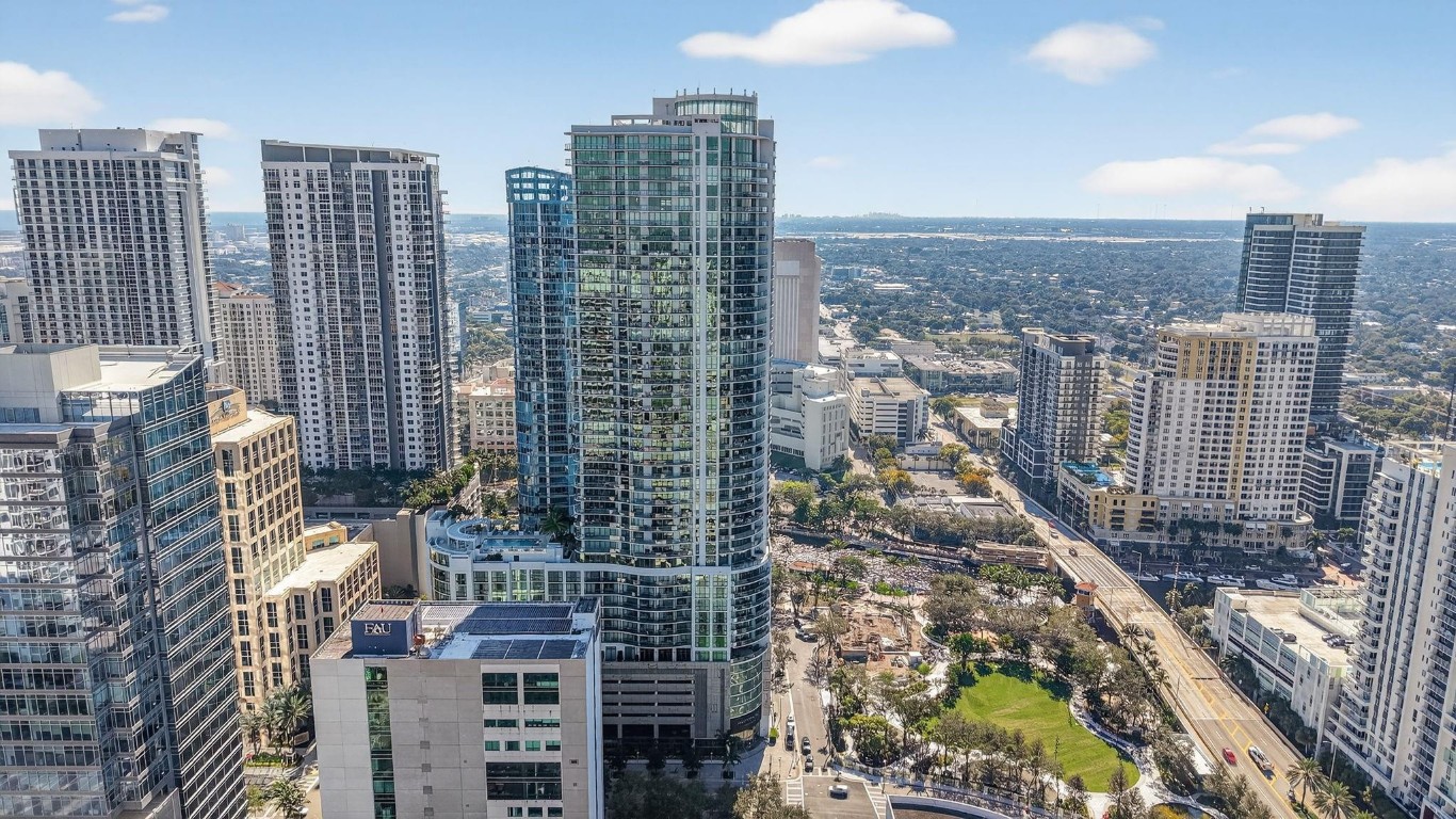 100 E Las Olas Blvd - Residential