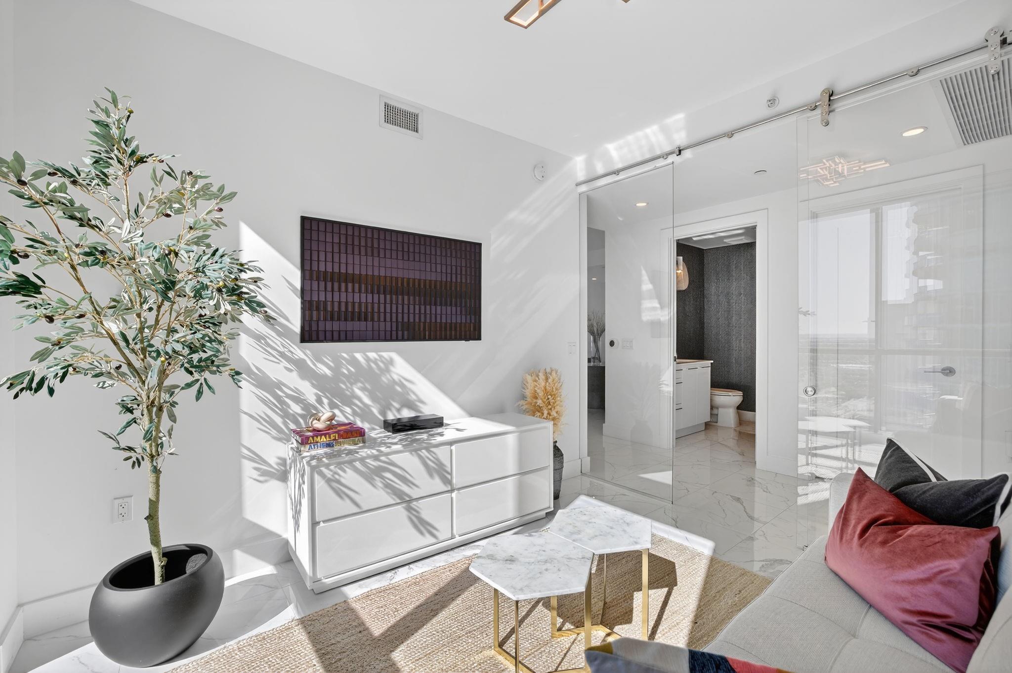 100 E Las Olas Blvd - Residential