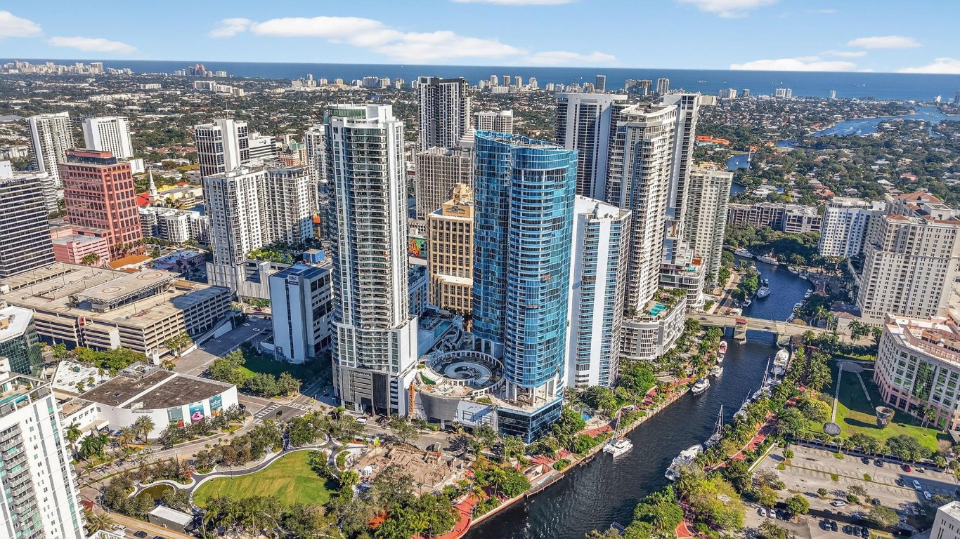 100 E Las Olas Blvd - Residential