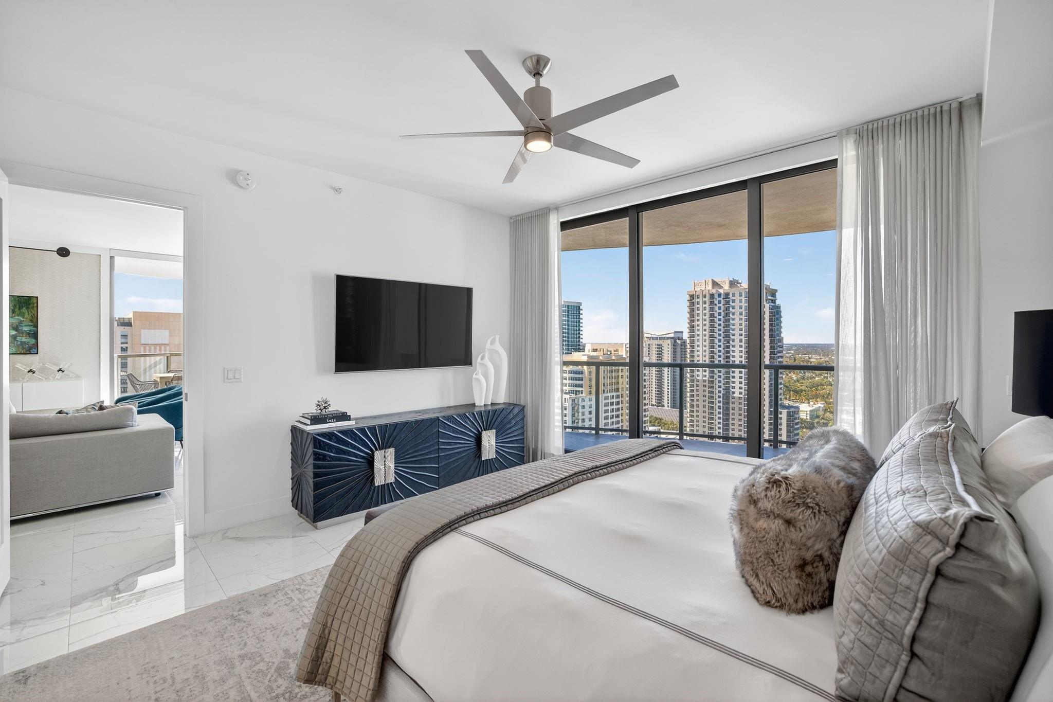 100 E Las Olas Blvd - Residential
