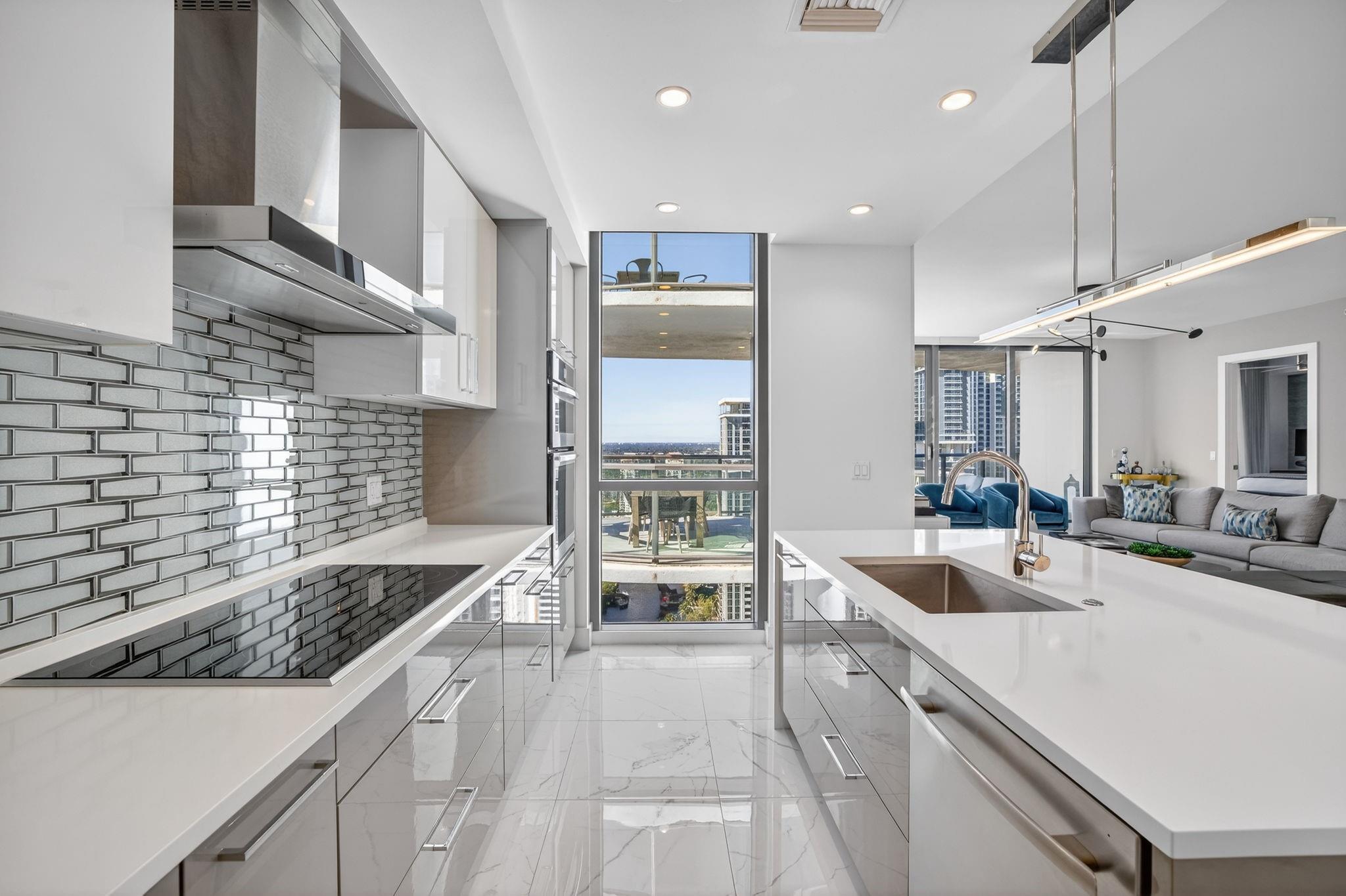 100 E Las Olas Blvd - Residential