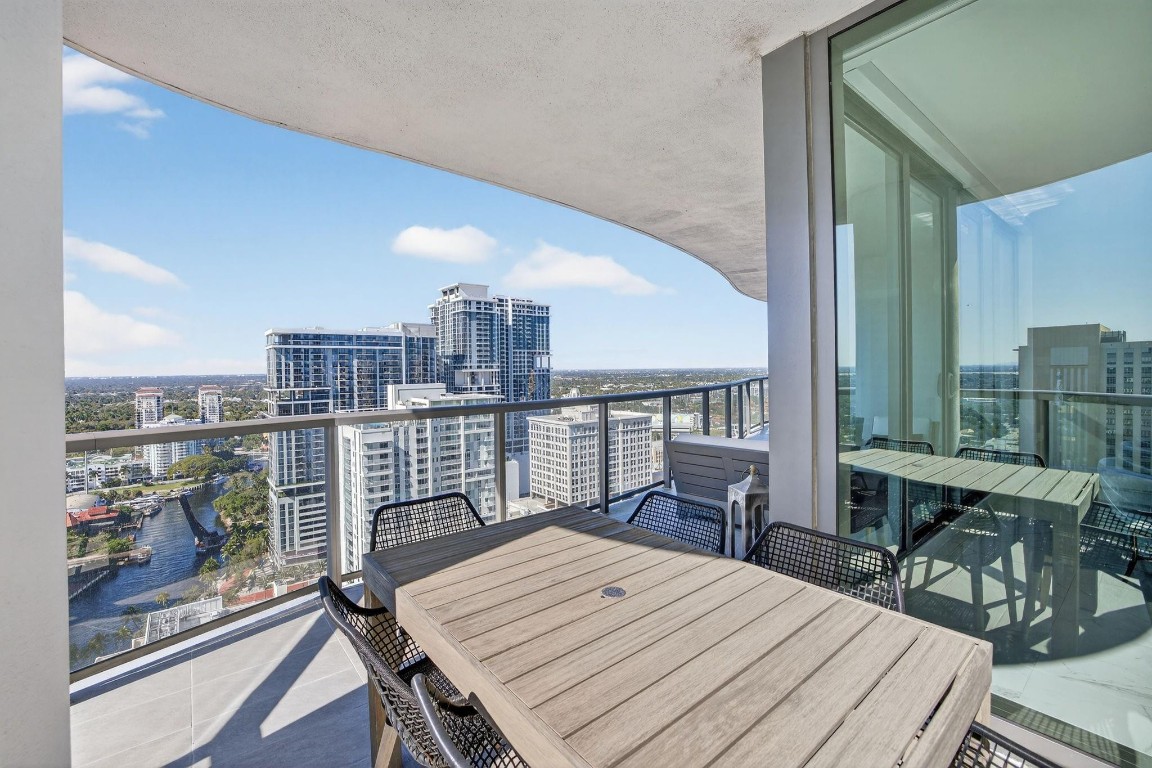 100 E Las Olas Blvd - Residential