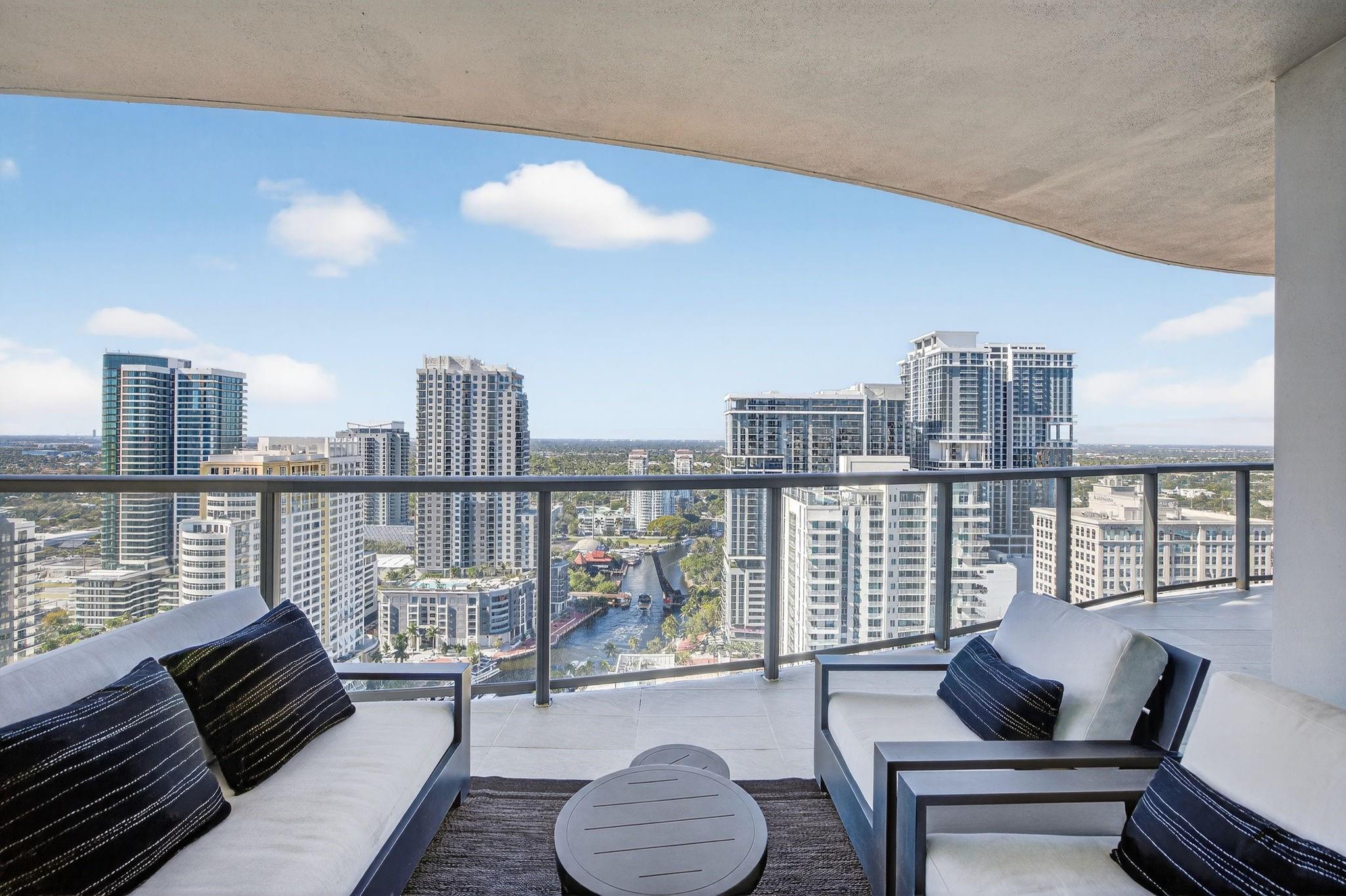 100 E Las Olas Blvd - Residential