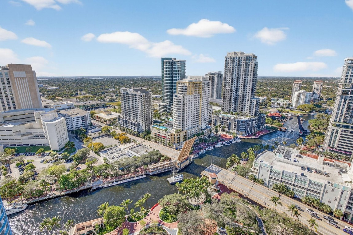 100 E Las Olas Boulevard 3004