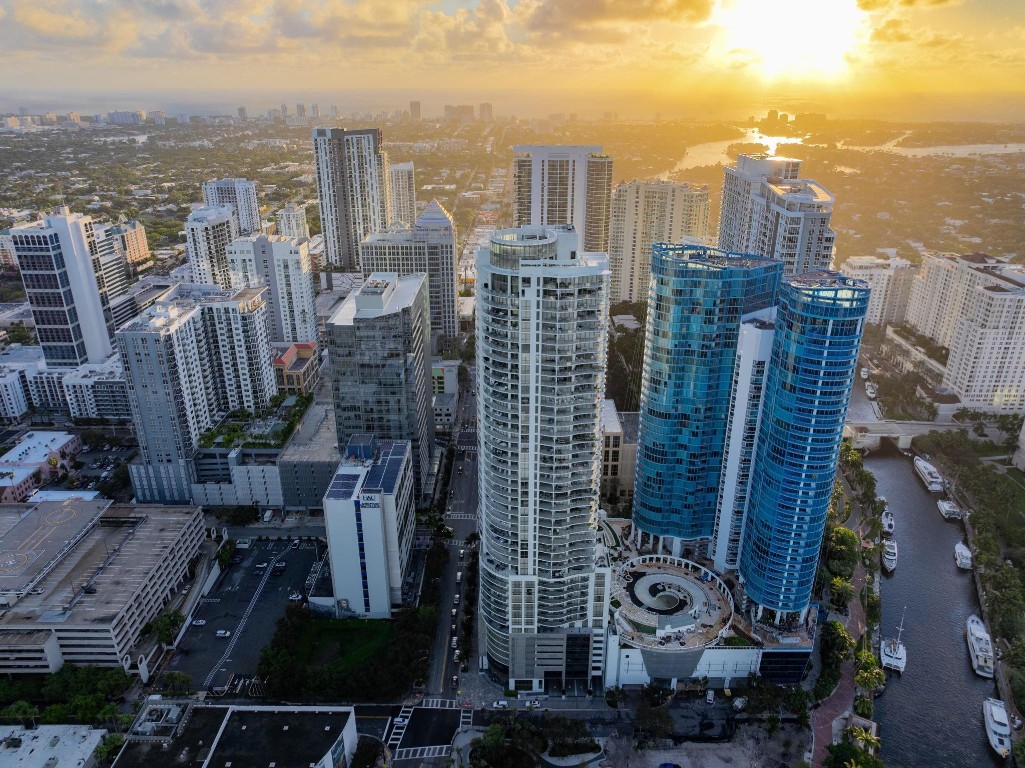 100 E Las Olas Blvd - Residential