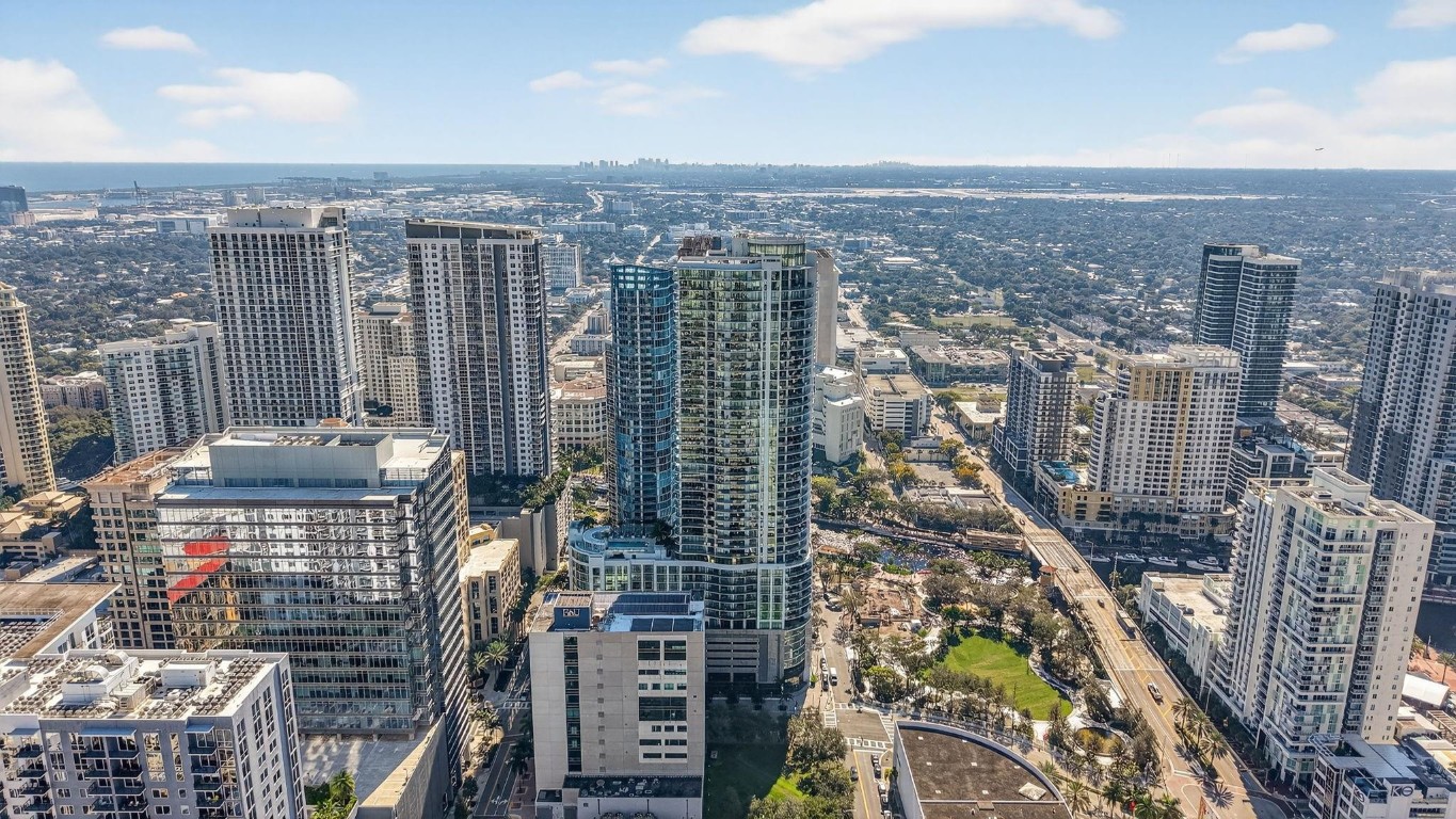 100 E Las Olas Blvd - Residential