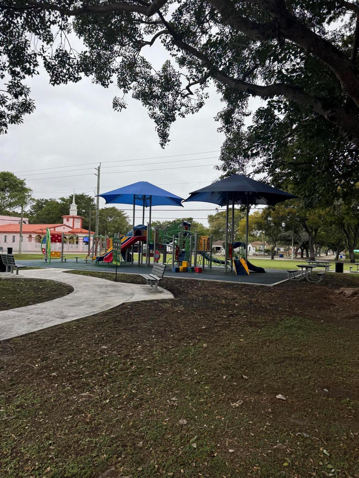 CRESTWOOD - Residential