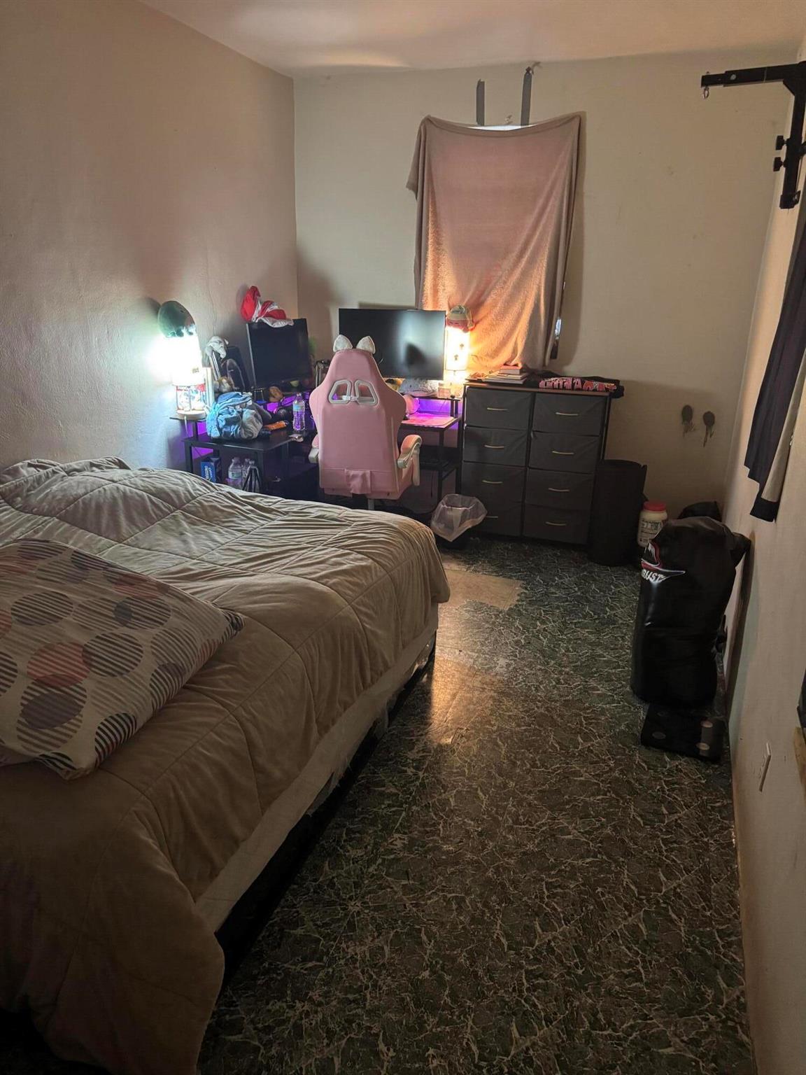 CRESTWOOD - Residential