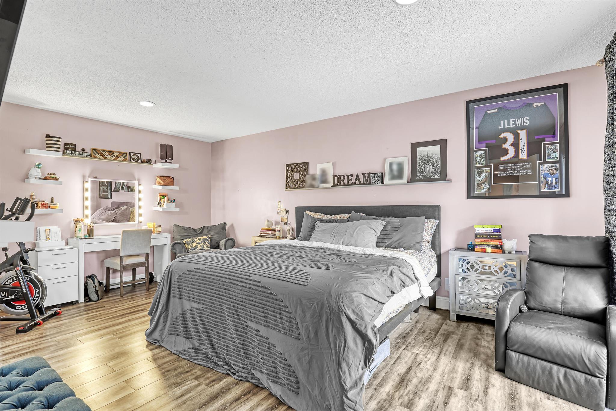 QUADRILLE - Residential