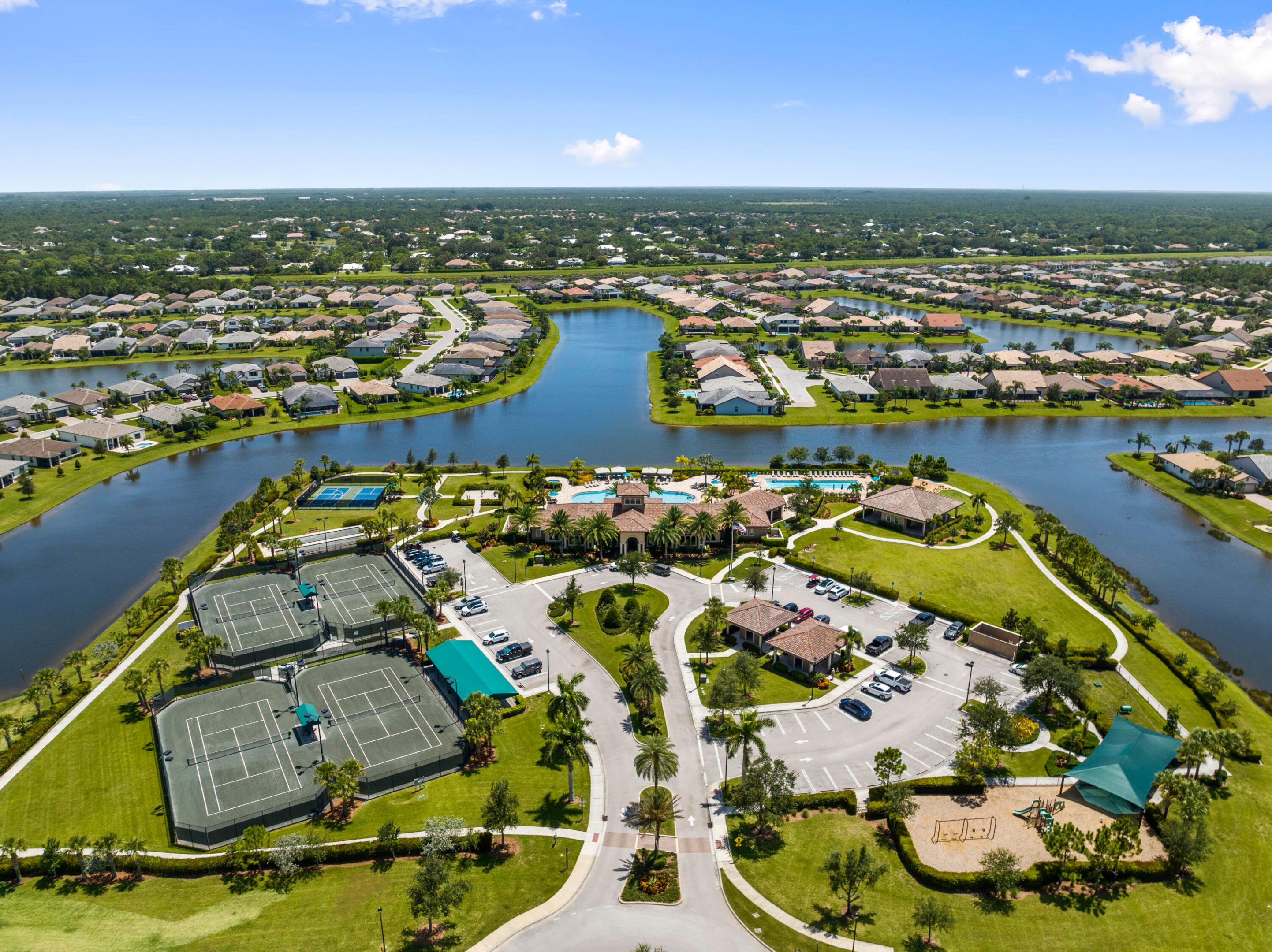 255 SE Courances Drive