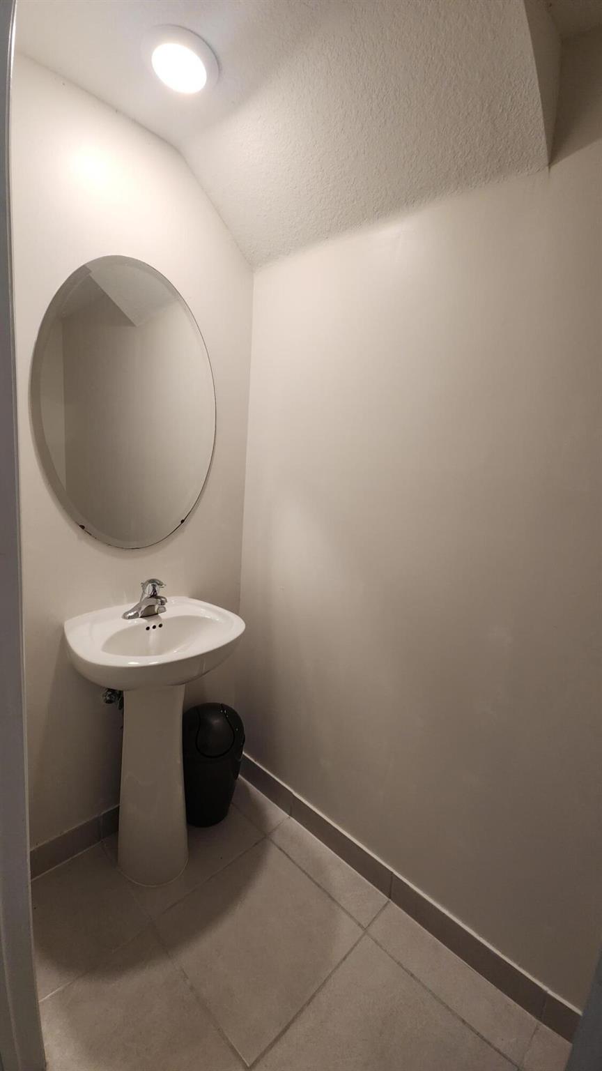 TROTTERS CHASE - Residential Lease