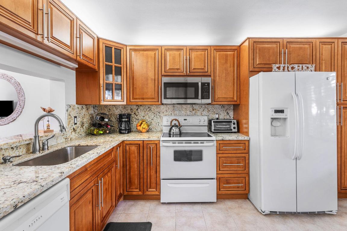 7270 Ashford Place 107