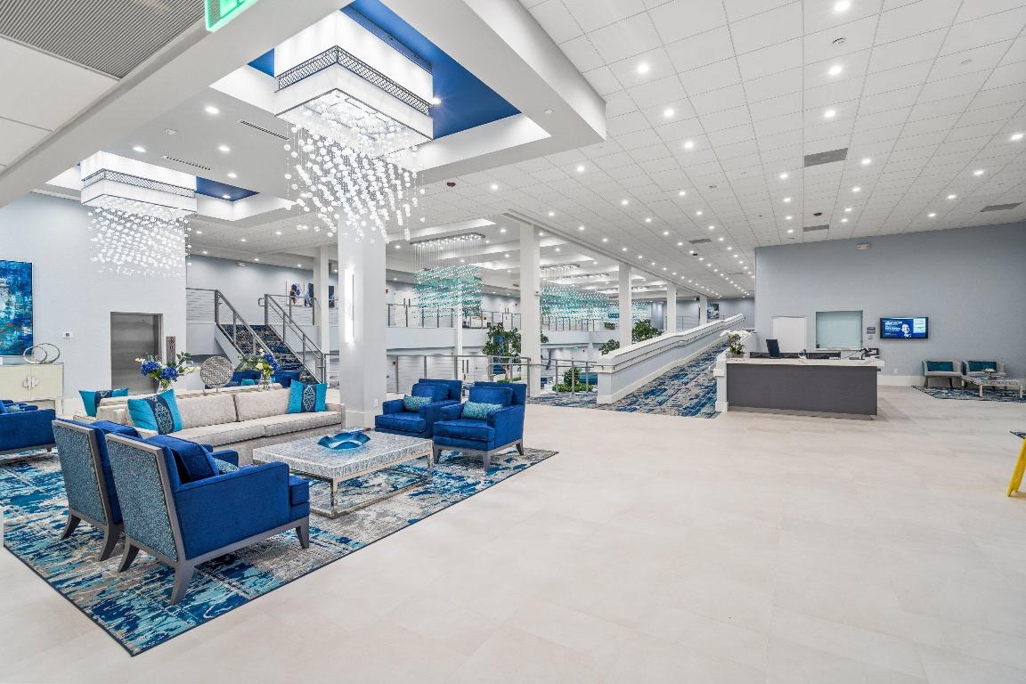 HUNTINGTON LAKES SEC FIVE CONDOS - Residential