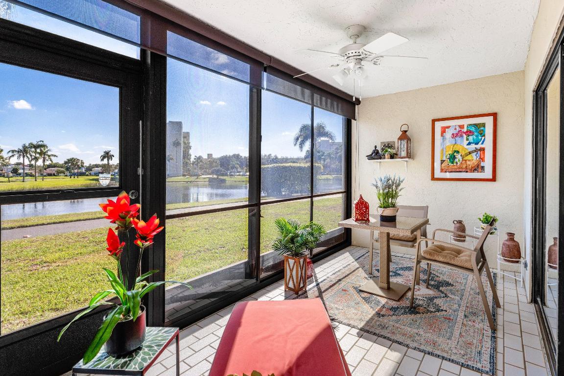 HUNTINGTON LAKES SEC FIVE CONDOS - Residential