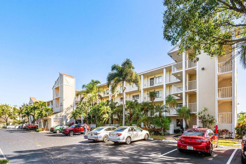 Photo of 7270 Ashford Place #107, Delray Beach, FL 33446 (MLS # R11158665)