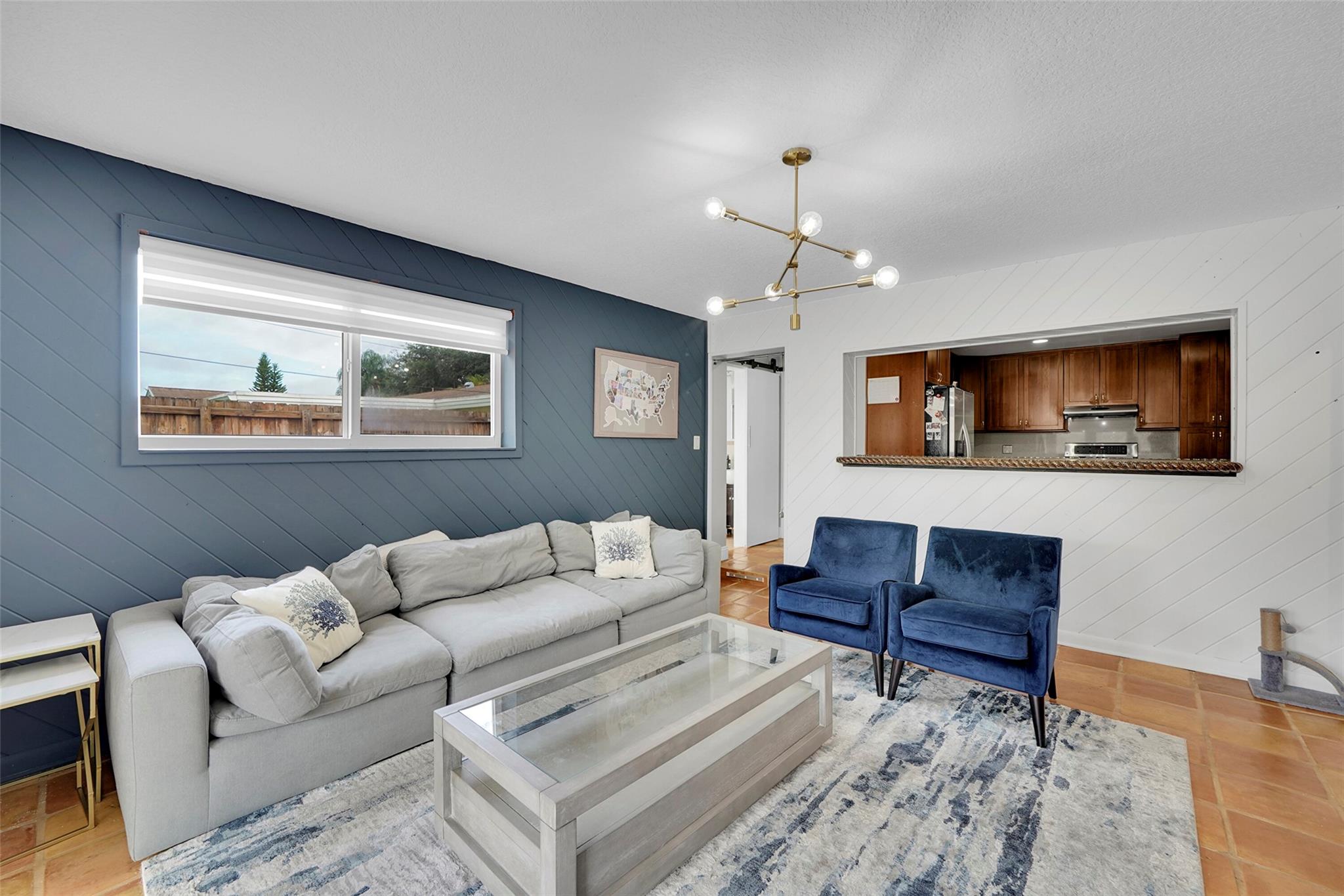 Hollywood Hills 6-22 B - Residential Lease