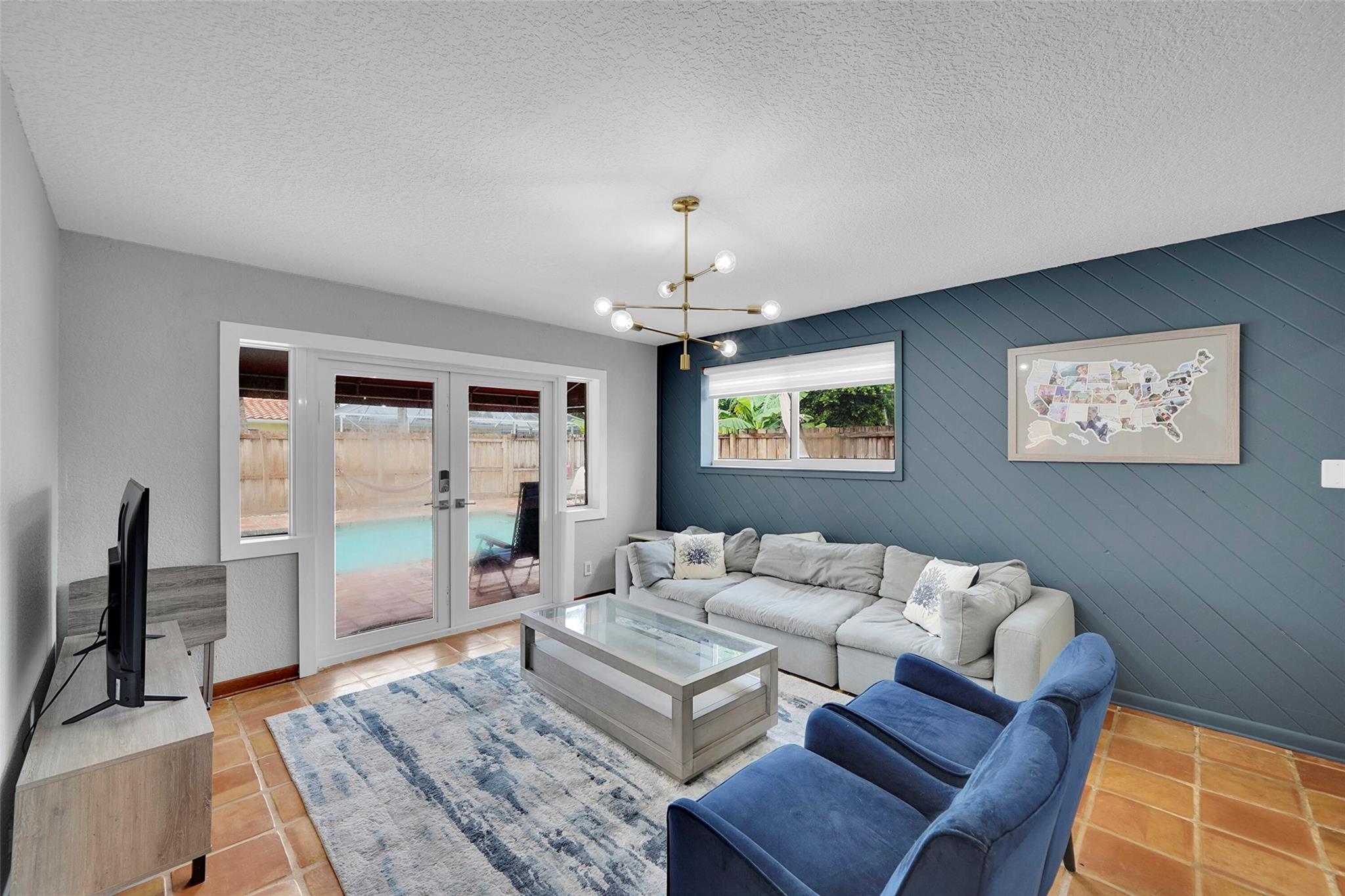 Hollywood Hills 6-22 B - Residential Lease