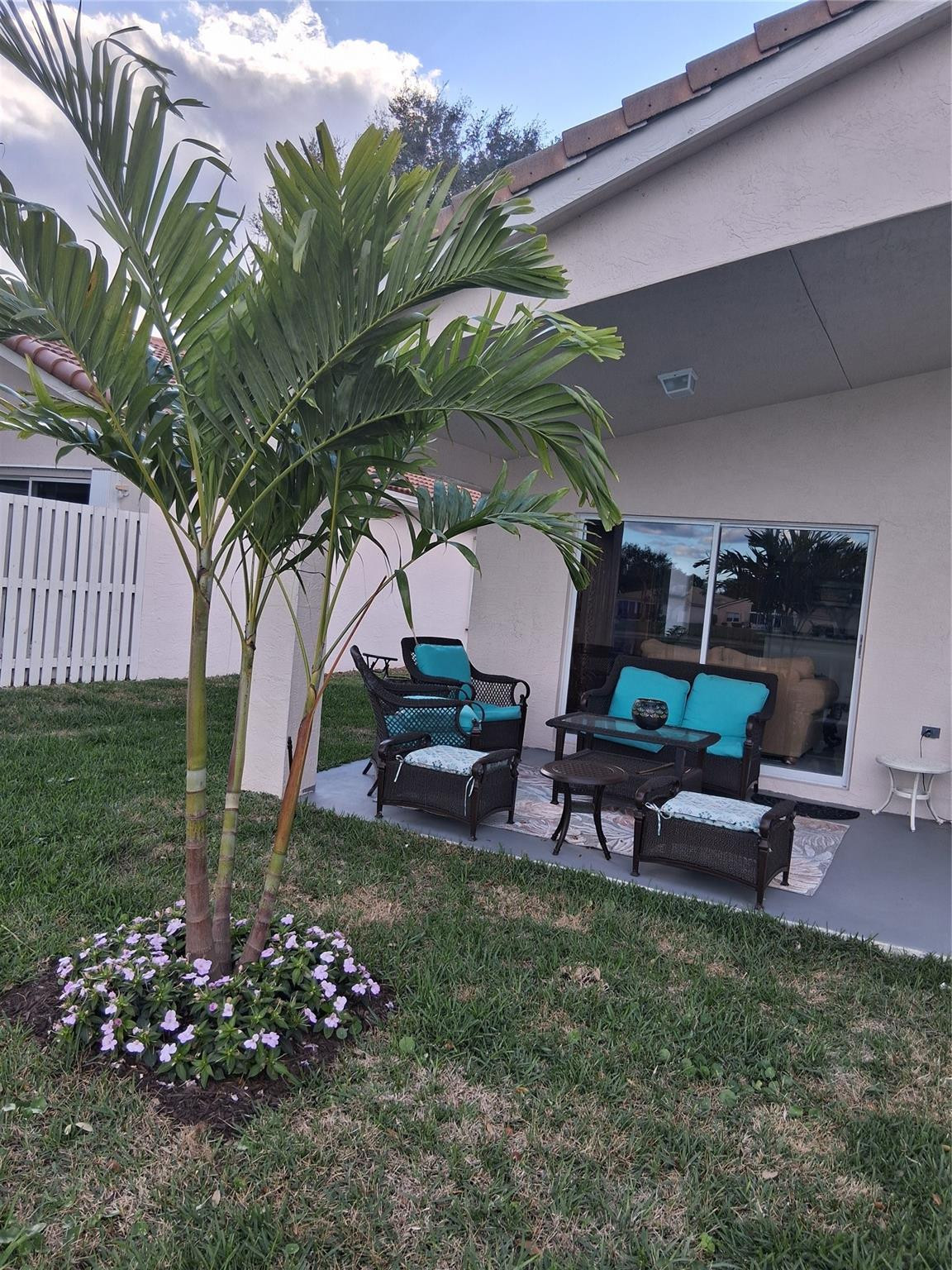 Coral Lakes 04 - Residential