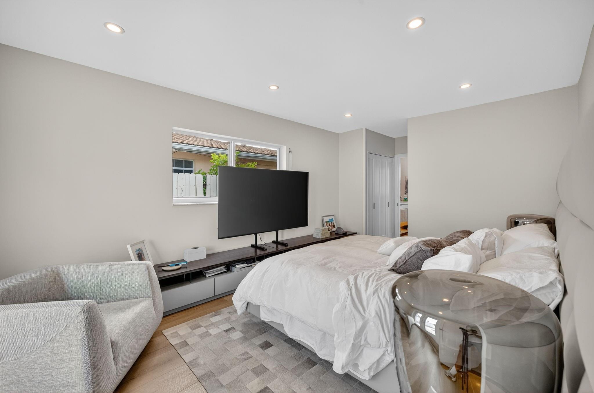 LAKE ESTATES ADD - Residential