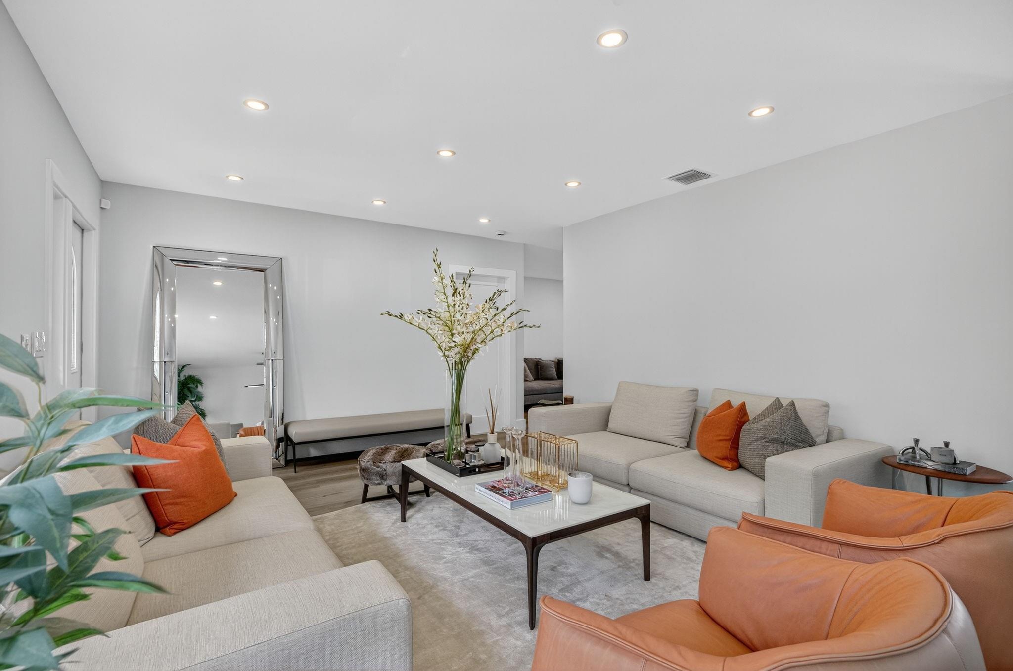 LAKE ESTATES ADD - Residential