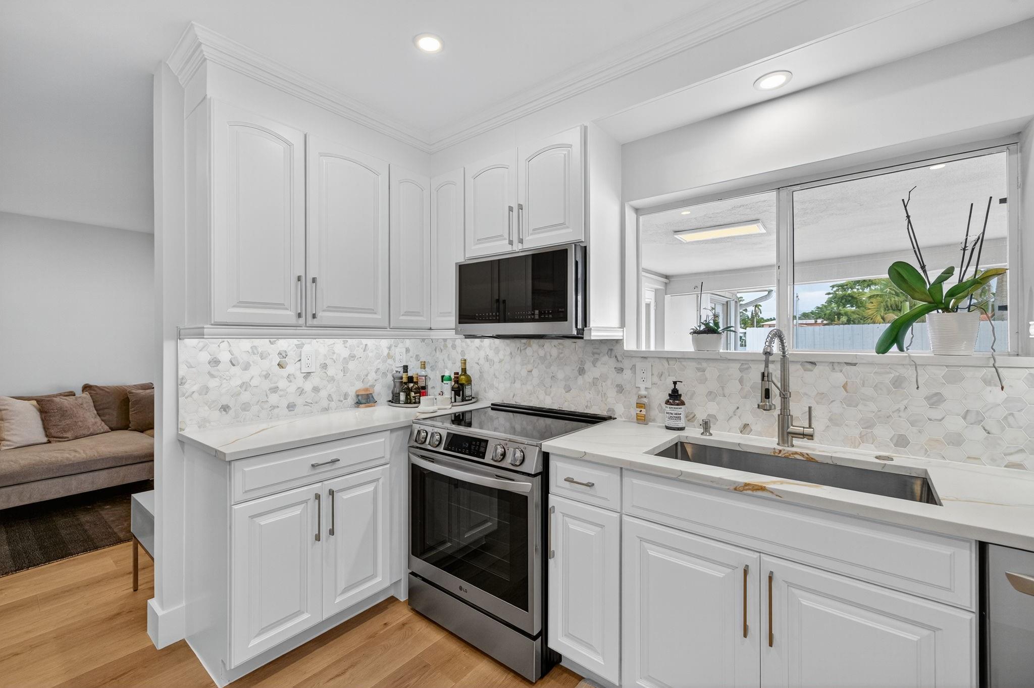 LAKE ESTATES ADD - Residential