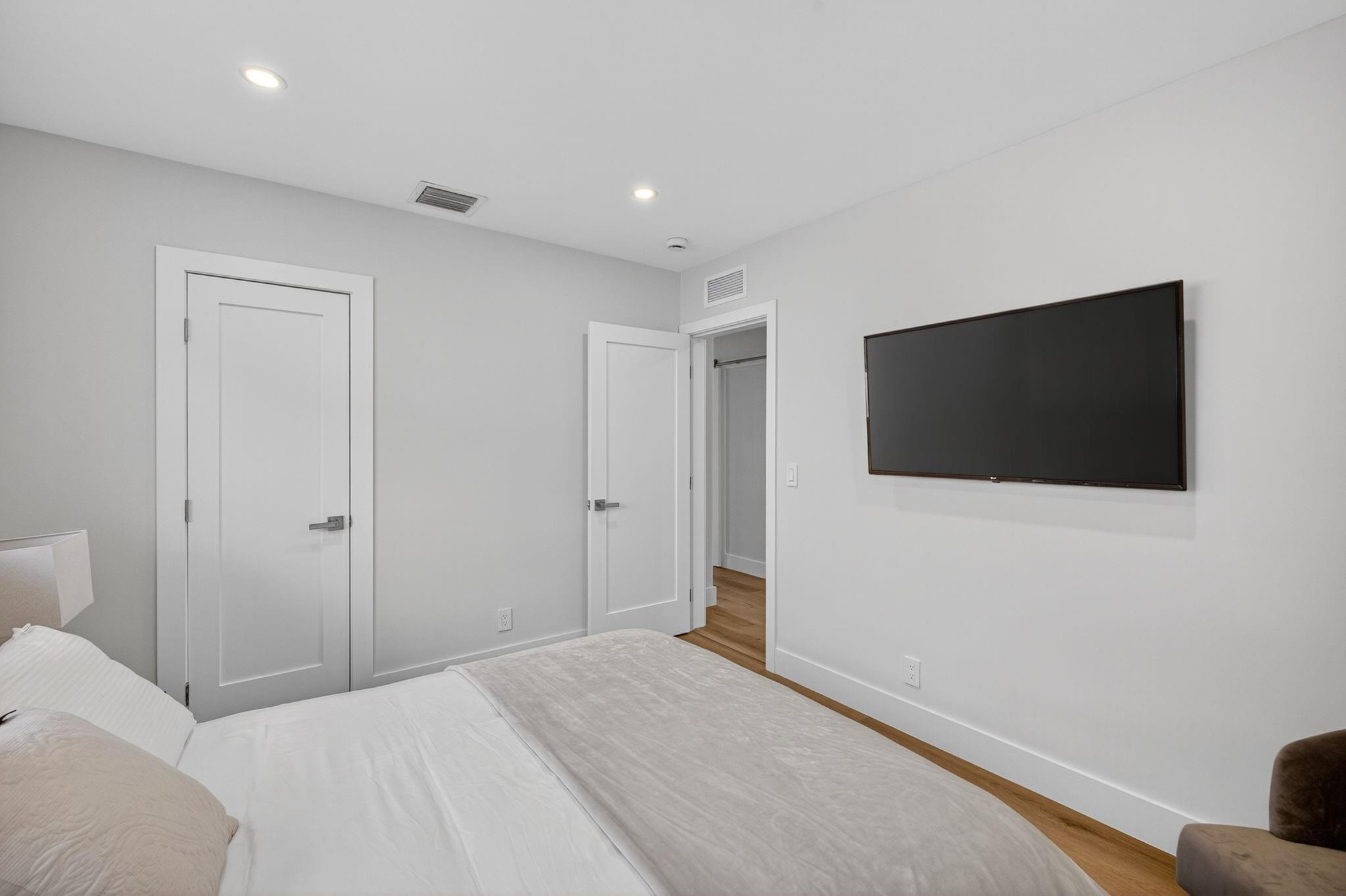 LAKE ESTATES ADD - Residential