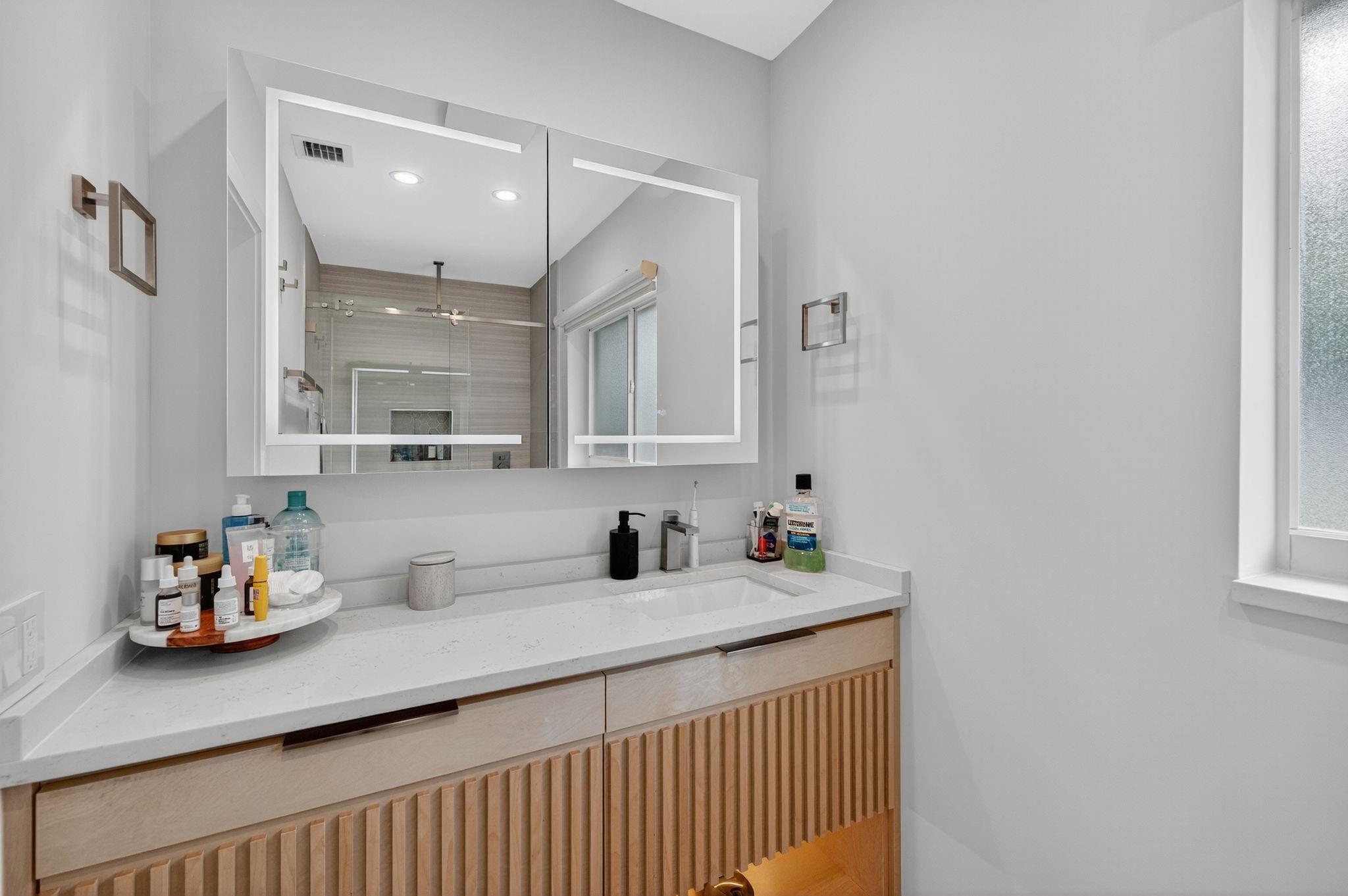 LAKE ESTATES ADD - Residential