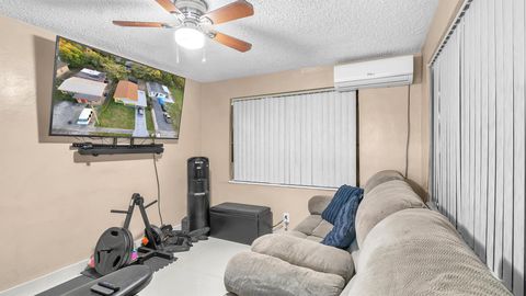 Single Family Residence in Deerfield Beach FL 166 5th Street St 25.jpg