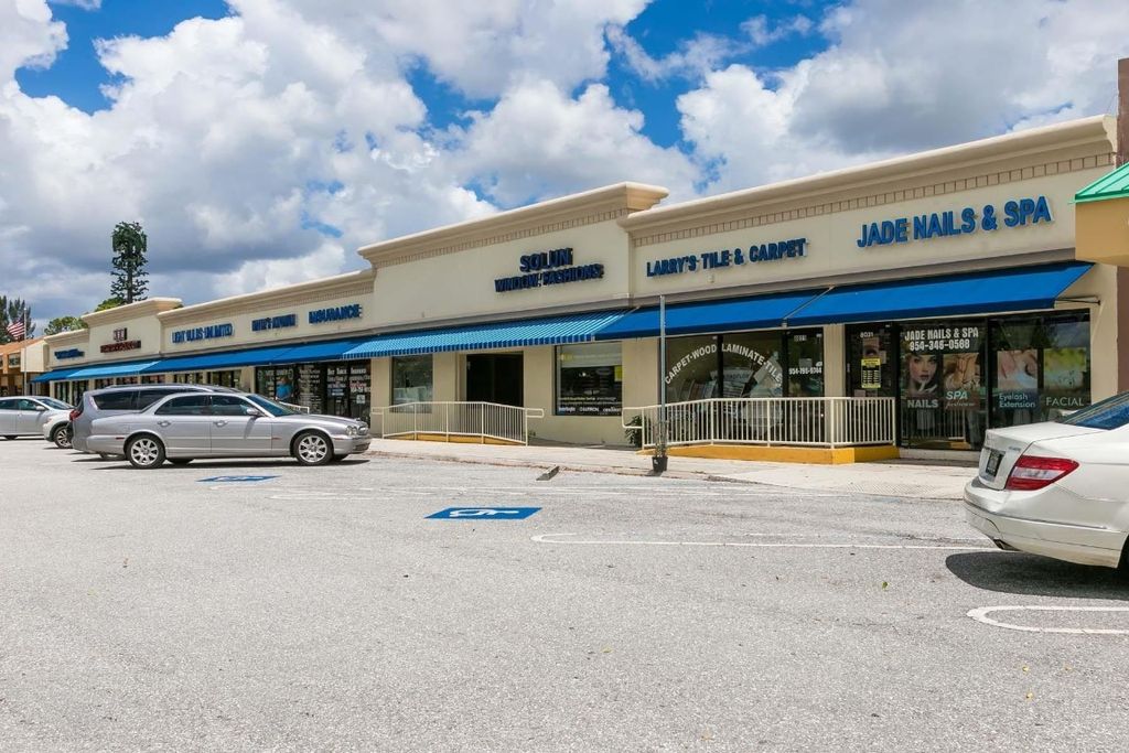 Photo of 8031 W Sample Road #8041, Coral Springs, FL 33065 (MLS # F10503465)