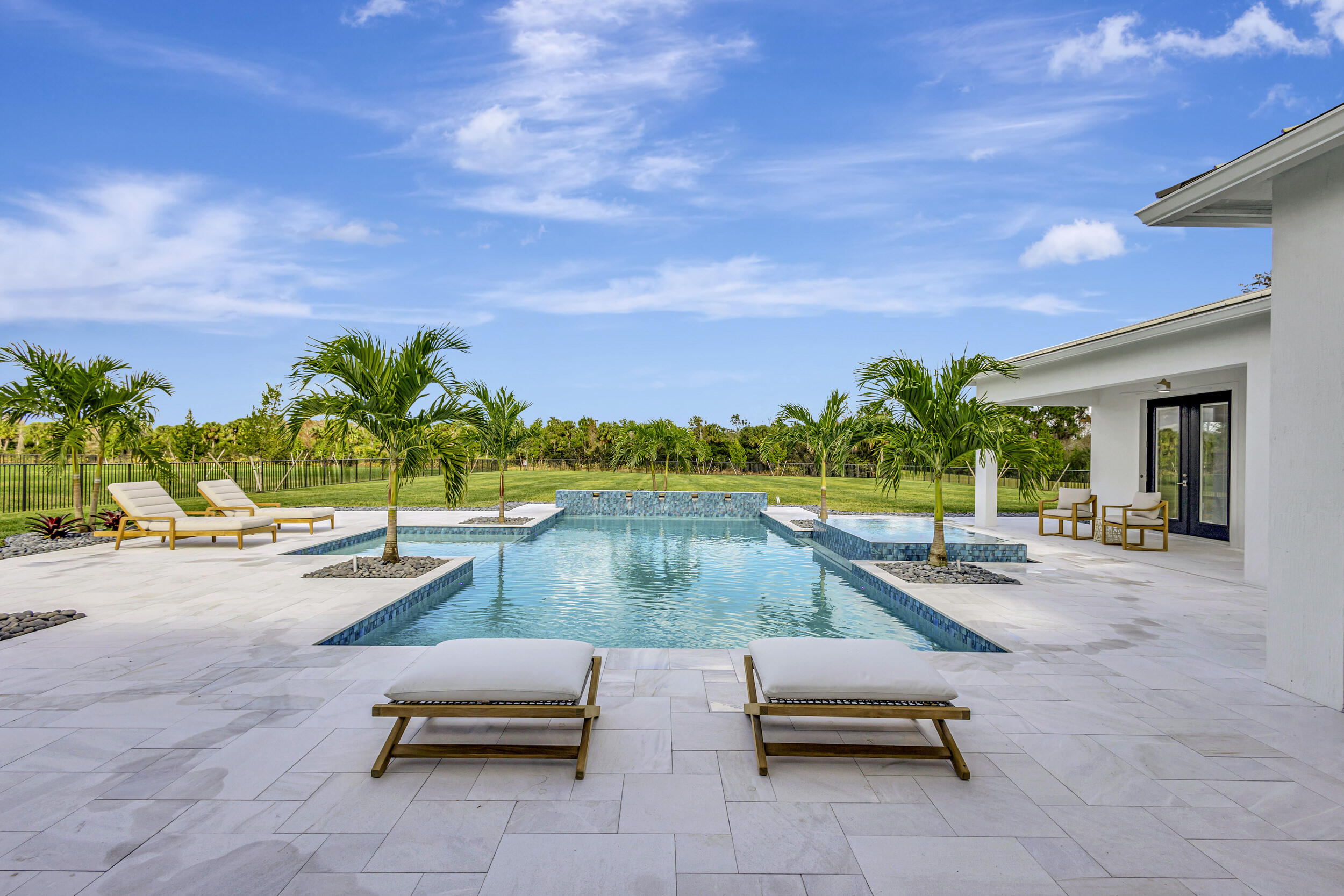 BRIDGEWATER - Residential