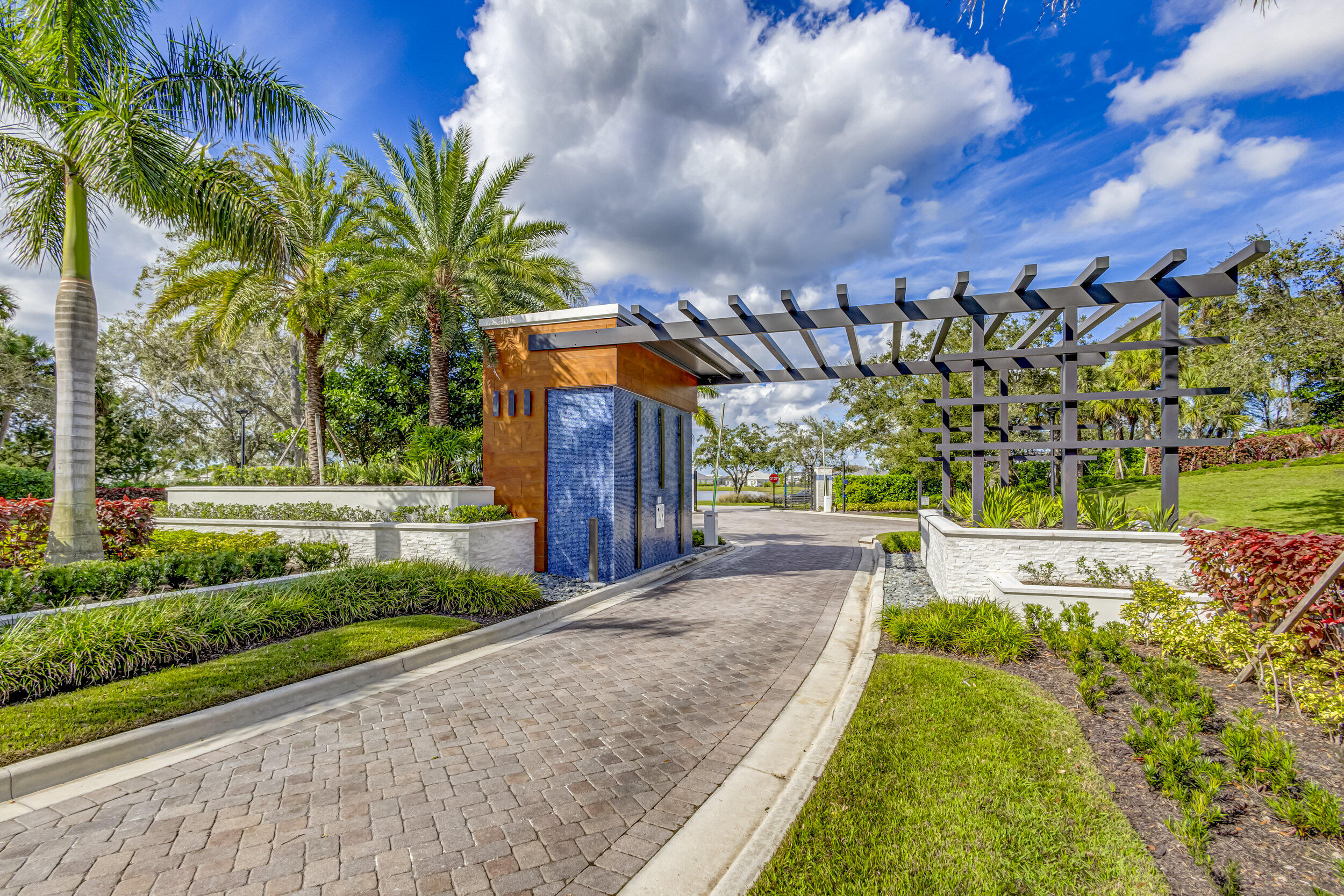 BRIDGEWATER - Residential