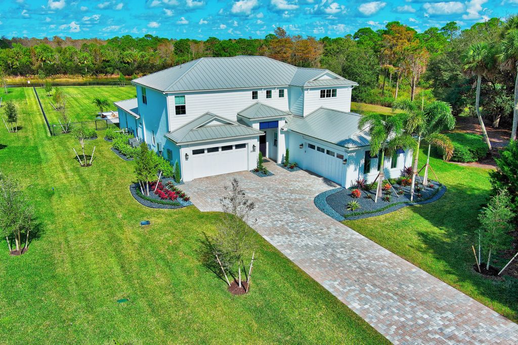 Photo of 20105 SE Bridgewater Drive, Jupiter, FL 33458 (MLS # R10939986)