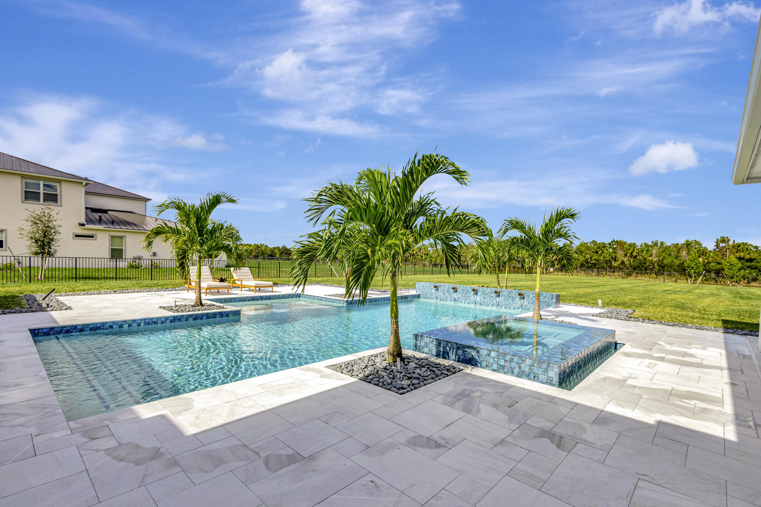 BRIDGEWATER - Residential