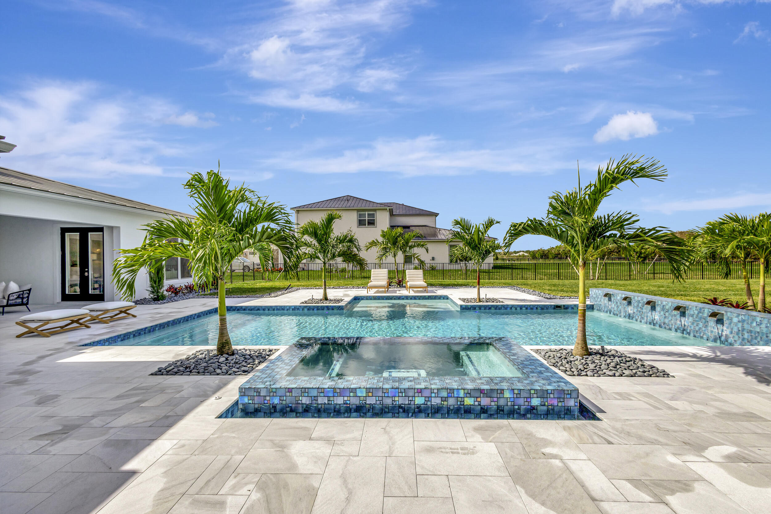 BRIDGEWATER - Residential