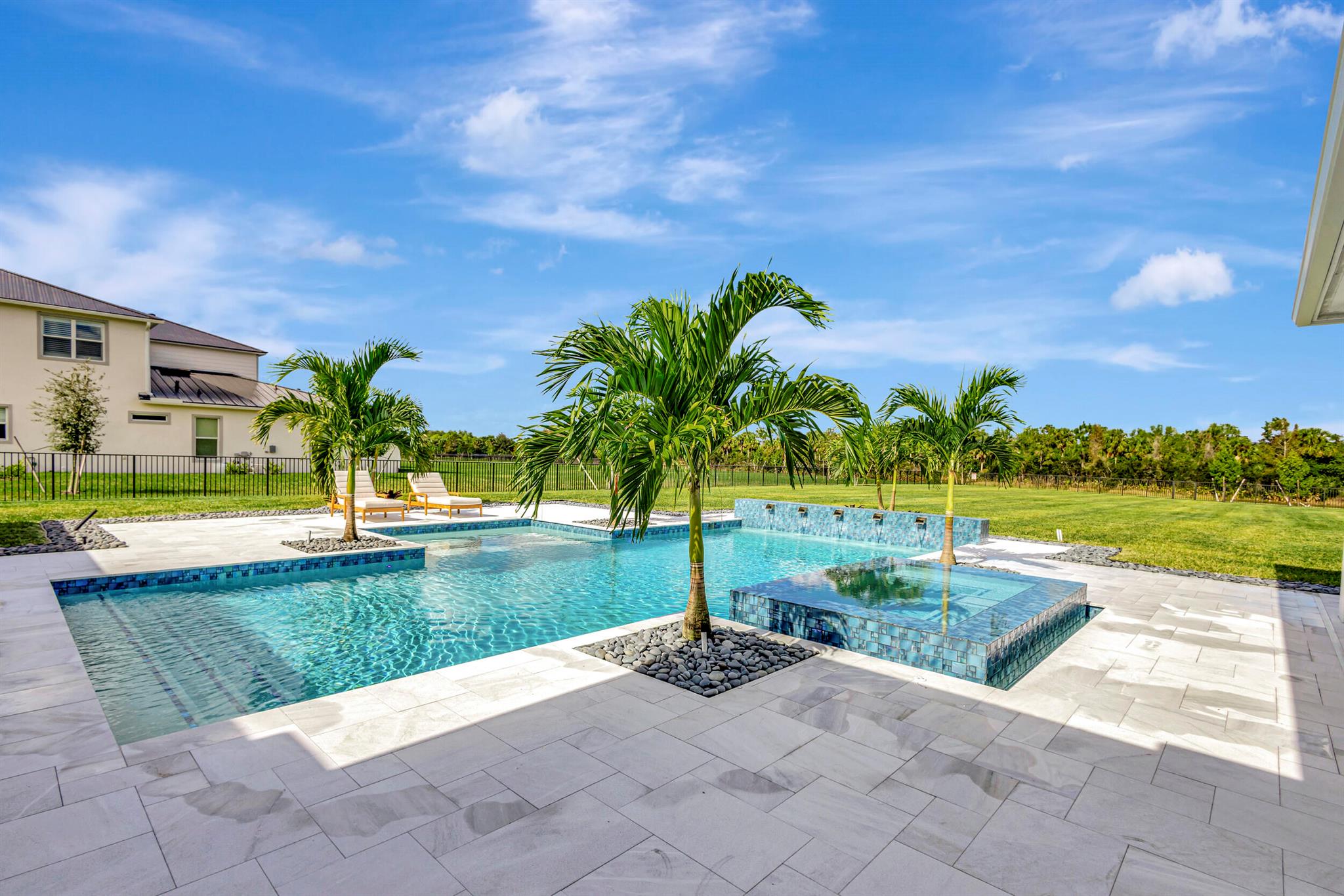 BRIDGEWATER - Residential