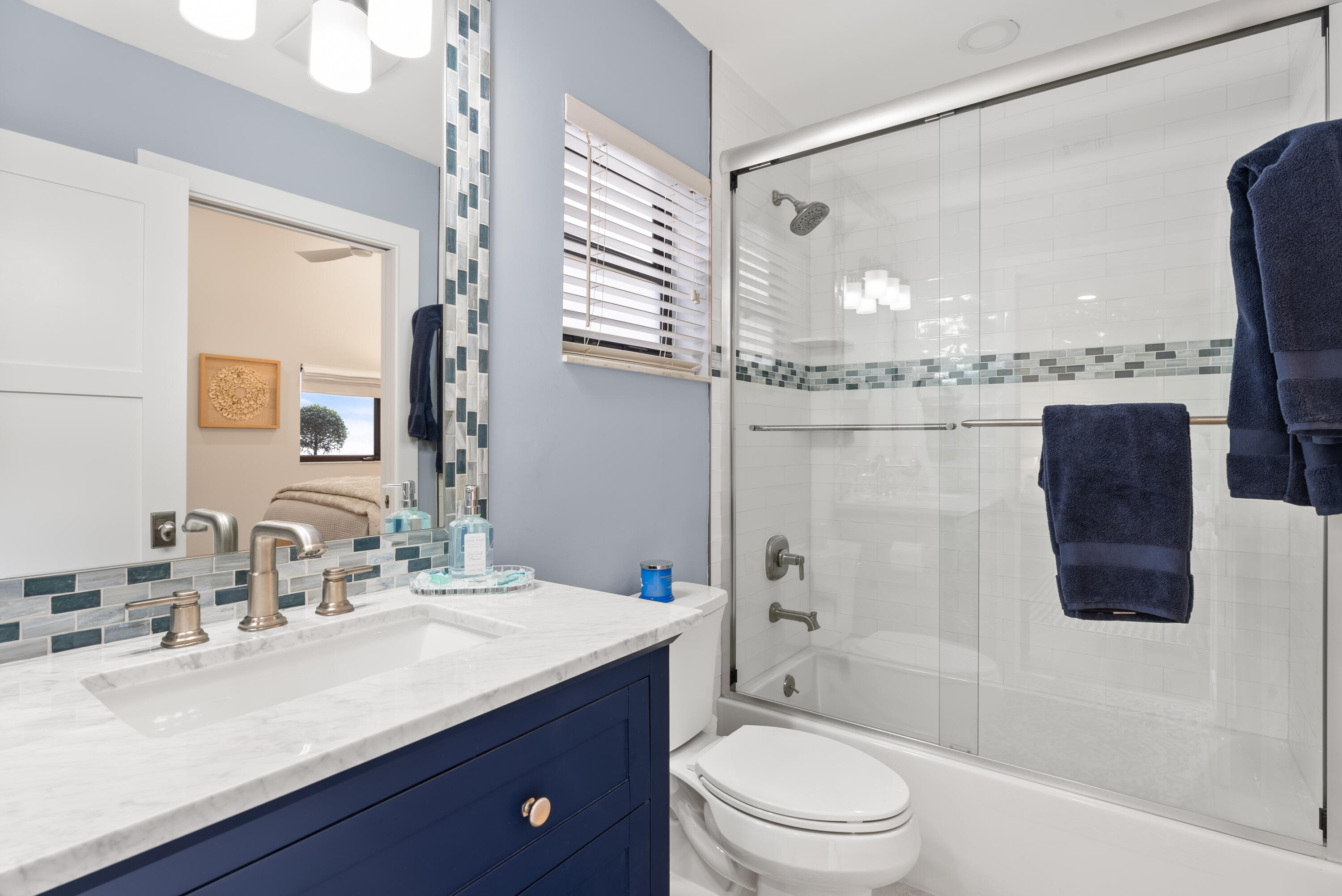 HIDDEN COVE AT JONATHANS LANDING - Residential