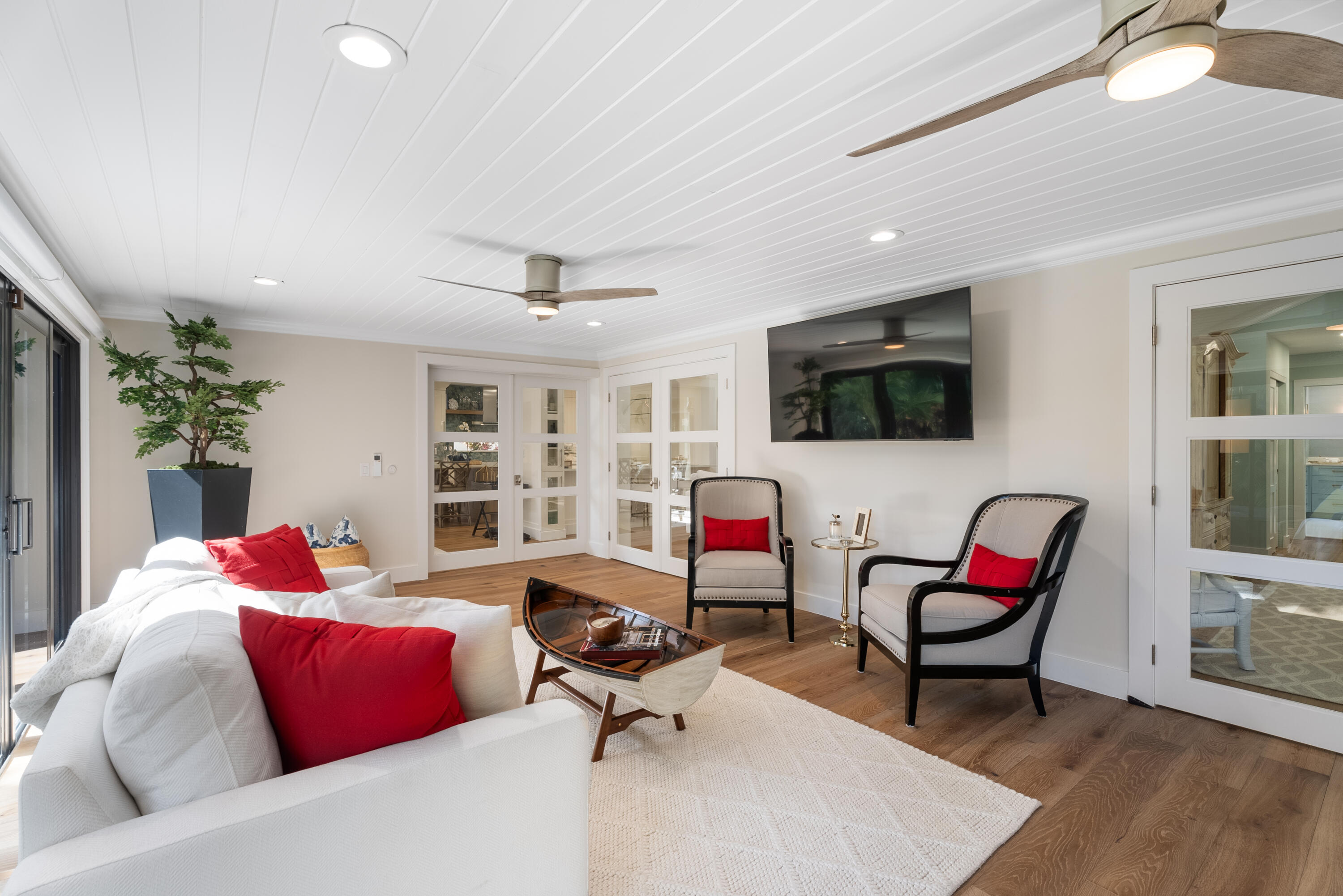 HIDDEN COVE AT JONATHANS LANDING - Residential