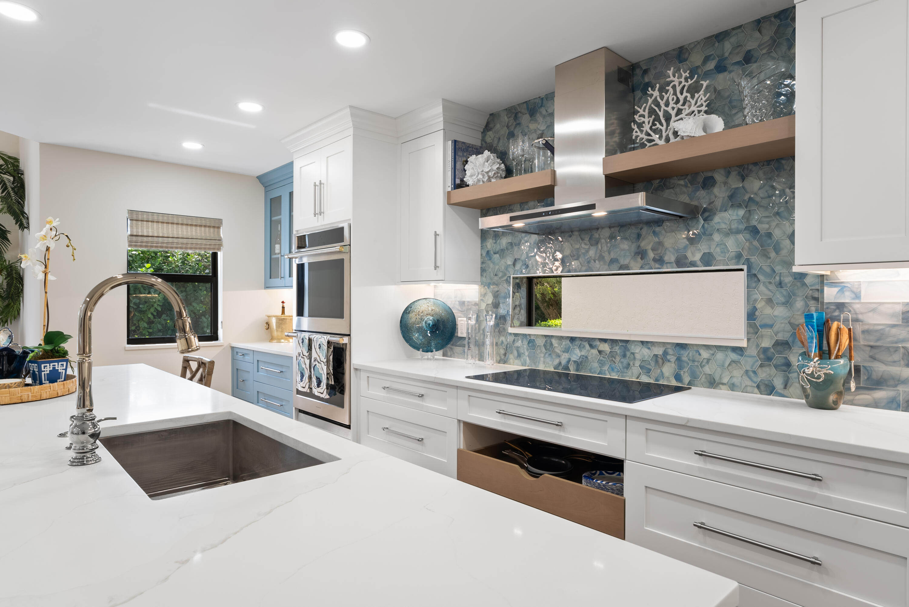 HIDDEN COVE AT JONATHANS LANDING - Residential